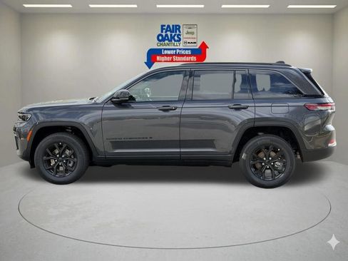 New 2026 Jeep Grand Cherokee Altitude AWD/4WD image 9