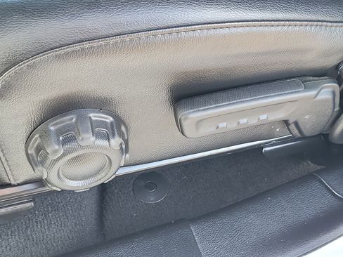 Used 2023 Jeep Wrangler Unlimited Rubicon 4xe w/ Steel Bumper Group image 3