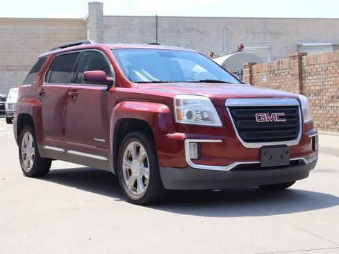 Used 2017 GMC Terrain SLE w/ Convenience Package FWD image 2