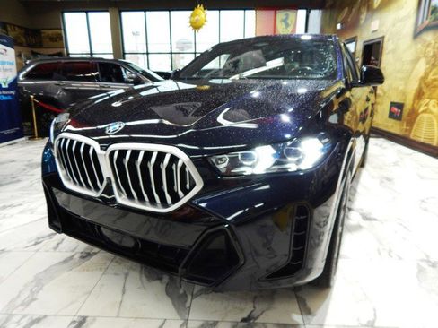 Used 2025 BMW X6 xDrive40i image 13