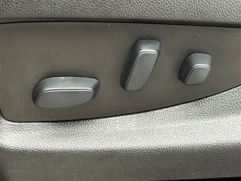 Used 2018 Chevrolet Silverado 1500 LT w/ All Star Edition image 21