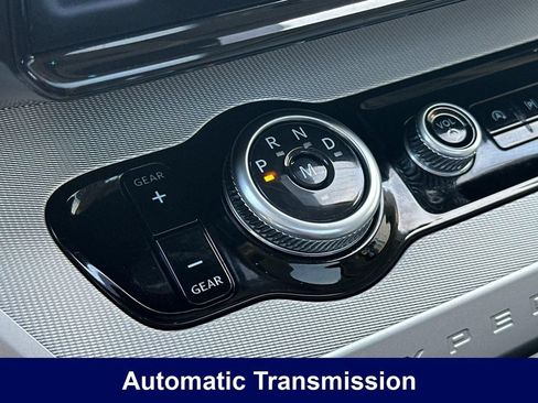 Used 2025 Ford Expedition Max Active AWD/4WD image 27