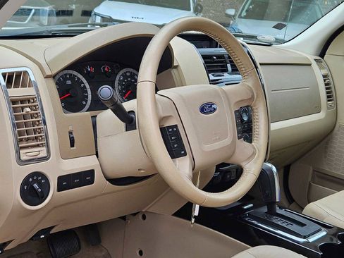 Used 2011 Ford Escape Limited w/ 301A Rapid Spec Order Code image 2