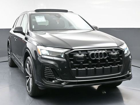 Used 2025 Audi Q7 2.0T Premium Plus w/ Premium Plus Package image 3