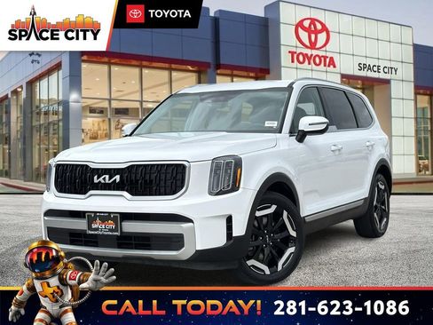 Used 2024 Kia Telluride EX w/ EX Captain's Chair Package FWD image 1