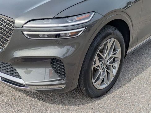 Used 2025 Genesis GV70 2.5T image 9
