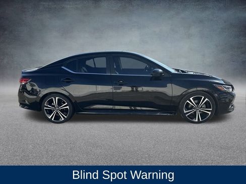 Used 2022 Nissan Sentra SR w/ SR Premium Package image 8