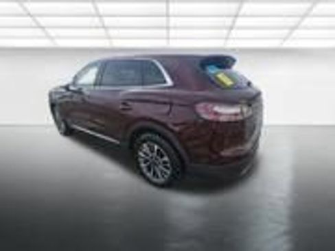 Used 2022 Lincoln Nautilus Reserve image 11