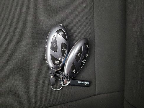 Used 2024 Hyundai Elantra SEL FWD image 32