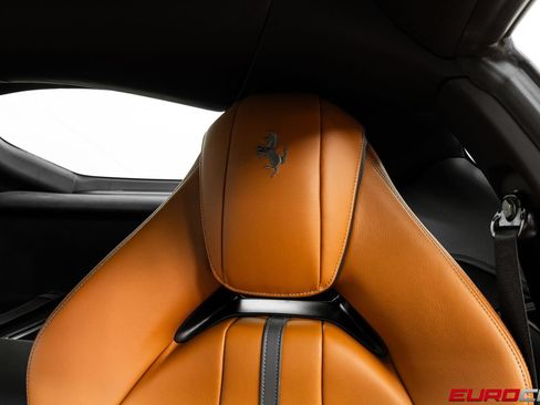 Used 2020 Ferrari 812 Superfast RWD image 45