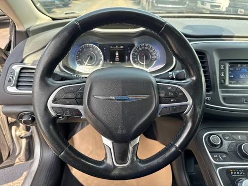 Used 2015 Chrysler 200 Limited w/ Convenience Group FWD image 12