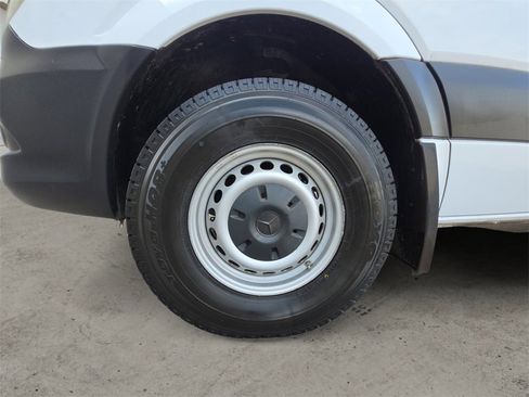 Used 2019 Mercedes-Benz Sprinter 144 Cargo image 14