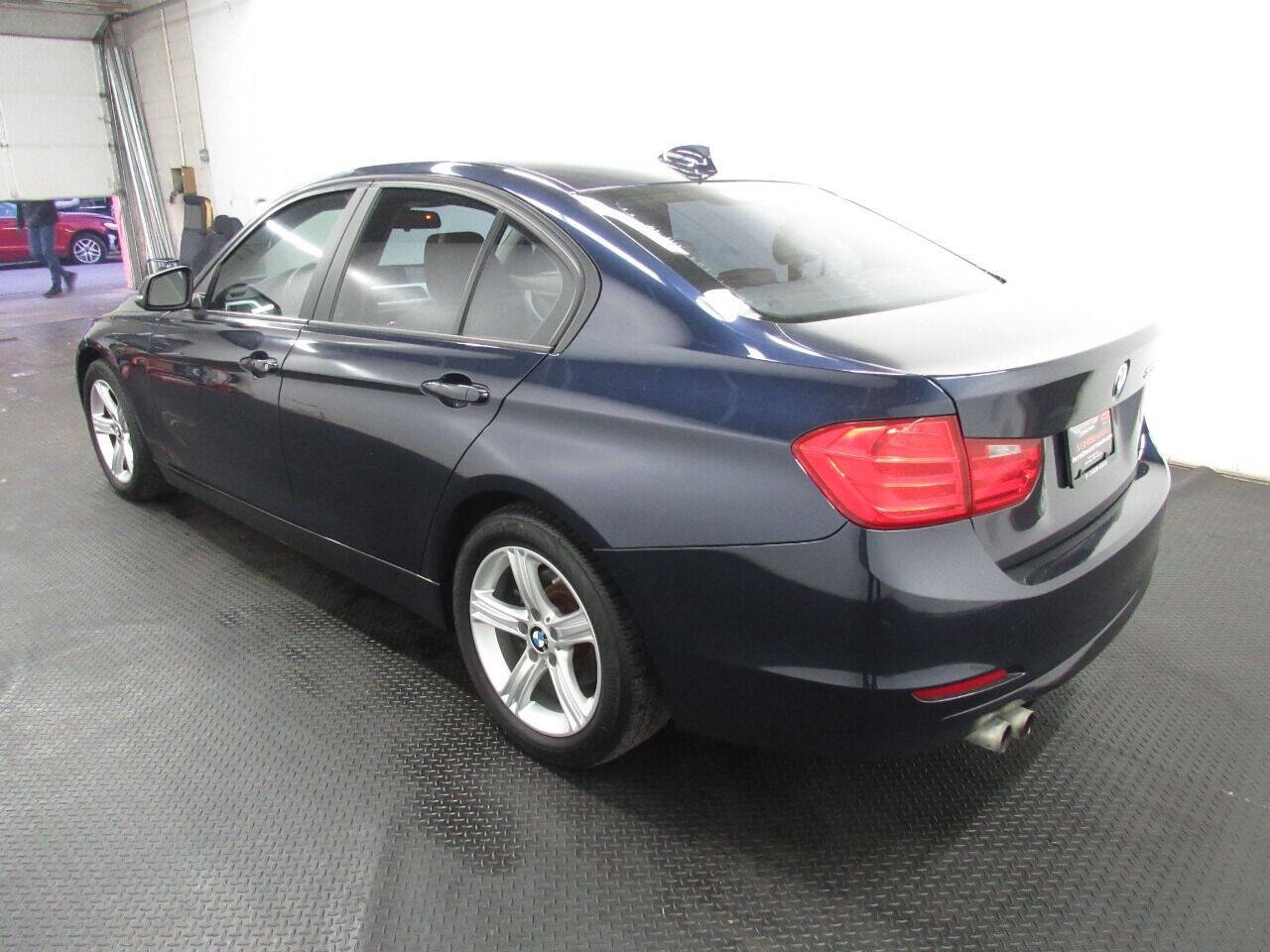 Used 2012 BMW 328i Sedan RWD image 5