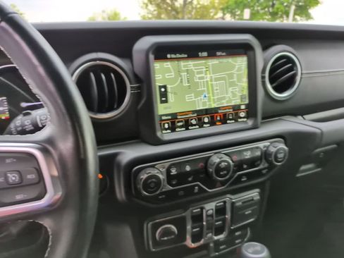 Used 2023 Jeep Wrangler Unlimited Sahara w/ Cold Weather Group AWD/4WD image 26