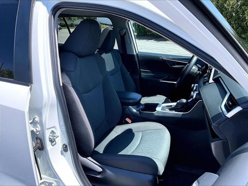Used 2023 Toyota RAV4 XLE w/ Convenience Package AWD/4WD image 11