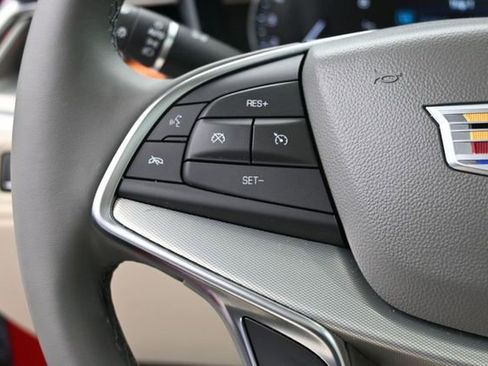 Used 2025 Cadillac XT5 Premium Luxury AWD/4WD image 34