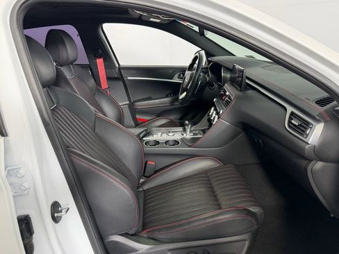 Used 2023 Genesis G70 3.3T w/ Sport Advanced Package image 33