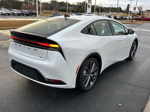 New 2026 Toyota Prius XLE image 5