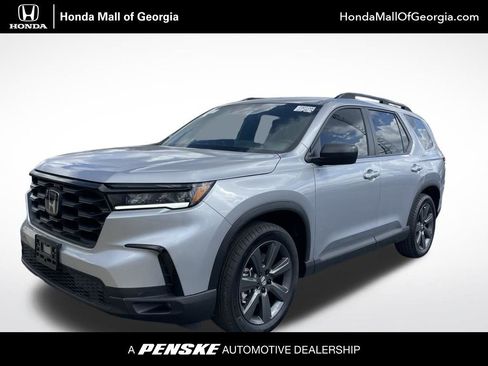 Used 2025 Honda Pilot Sport image 1