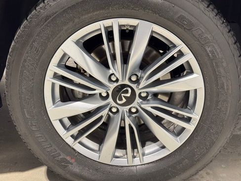 Used 2024 INFINITI QX80 Luxe image 8