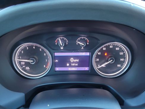 Used 2022 Buick Enclave Essence image 26