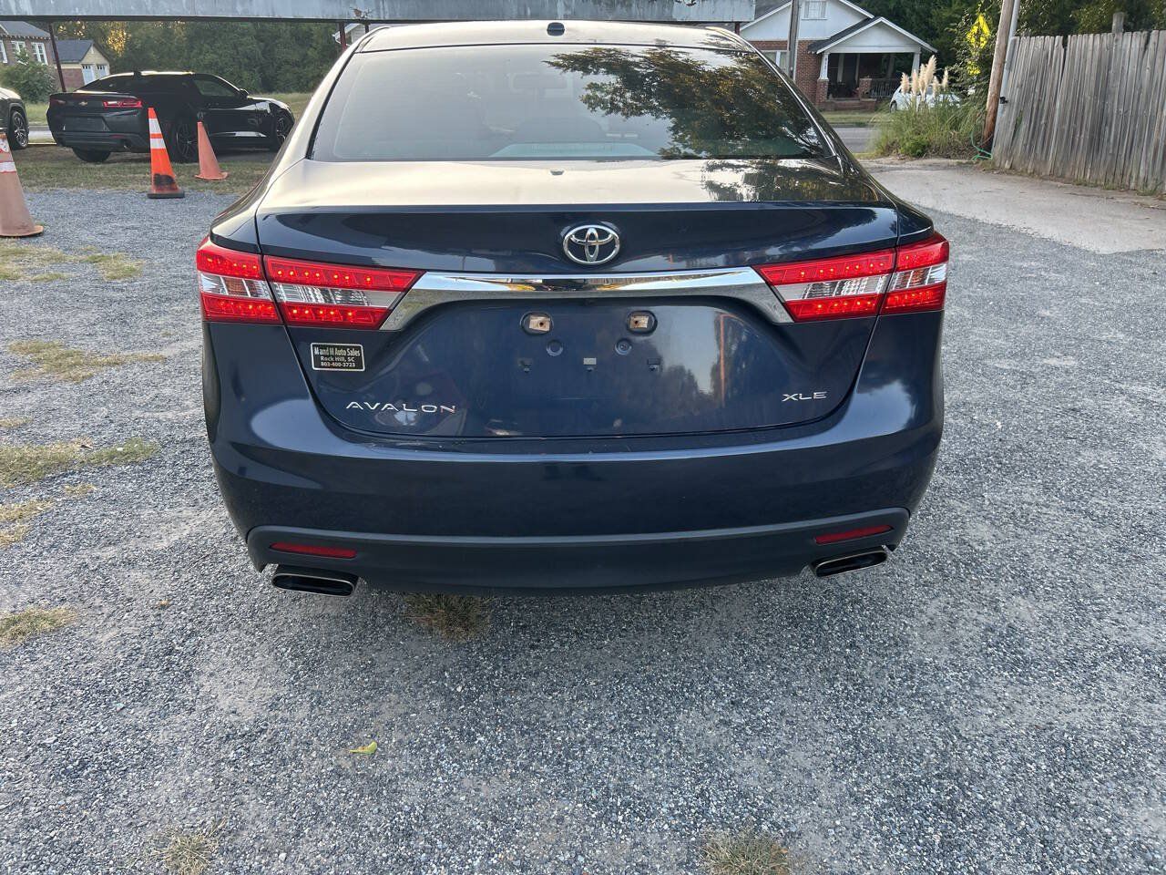 Used 2015 Toyota Avalon XLE w/ Preferred Accessory Package FWD image 5