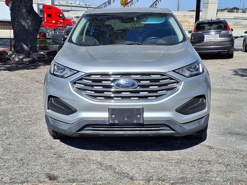 Used 2019 Ford Edge SE FWD image 2