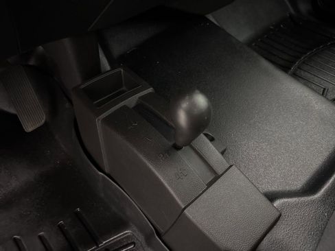 Used 2017 GMC Sierra 1500 4x4 Regular Cab image 21