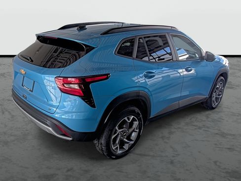 Used 2025 Chevrolet Trax LT w/ Driver Confidence Package image 14