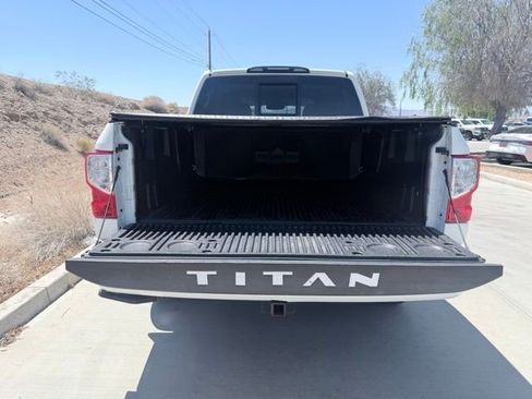 Used 2019 Nissan Titan SV w/ SV Convenience Package AWD/4WD image 34