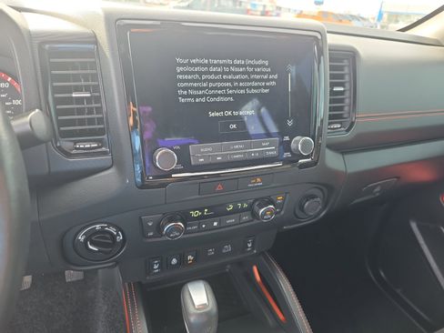 Used 2022 Nissan Frontier PRO-4X image 18