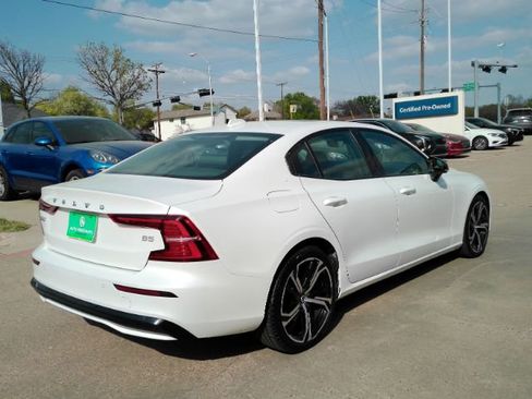 Used 2024 Volvo S60 B5 Core w/ Climate Package FWD image 8