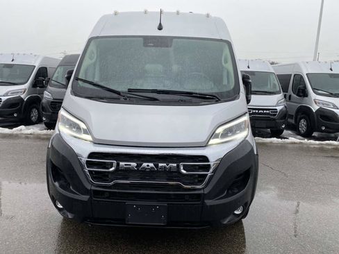 Used 2025 RAM ProMaster 3500 w/ Quick Order Package 22H SLT+ FWD image 13