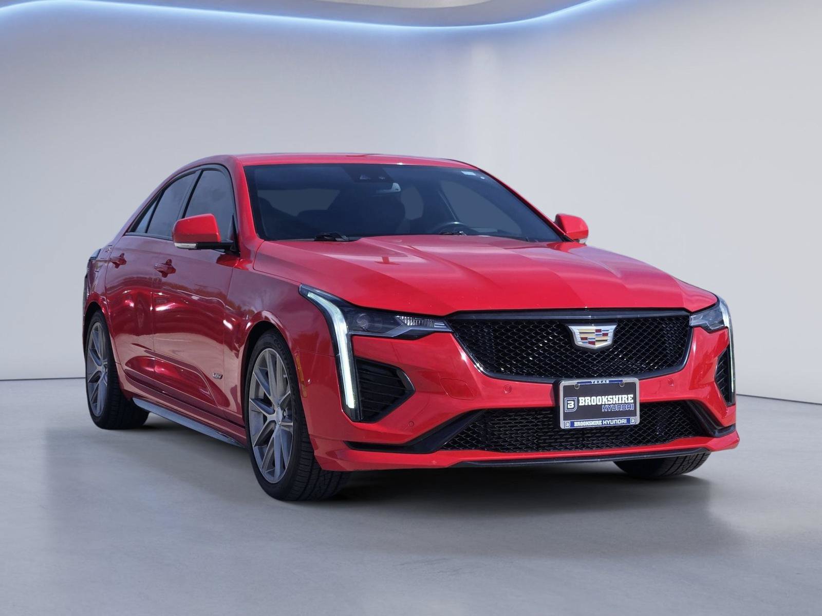 Used 2021 Cadillac CT4 V w/ Technology Package RWD image 3