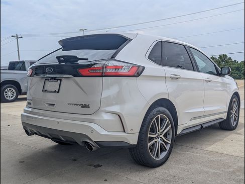 Used 2019 Ford Edge Titanium w/ Equipment Group 301A FWD image 7