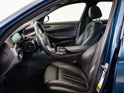 Used 2023 BMW 540i xDrive image 19