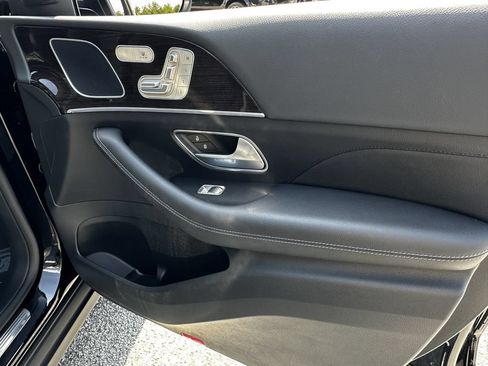 Certified 2025 Mercedes-Benz GLE 450e 4MATIC w/ Driver Assistance Package image 16