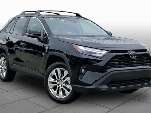 Used 2025 Toyota RAV4 XLE Premium FWD image 3