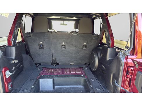 Used 2021 Jeep Wrangler Unlimited Sport AWD/4WD image 33