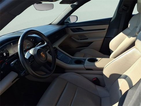 Used 2022 Porsche Taycan image 11