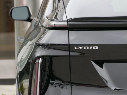 Certified 2024 Cadillac Lyriq Tech RWD image 5