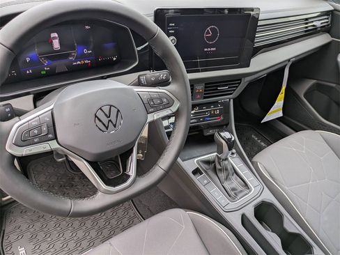 New 2025 Volkswagen Jetta Sport image 15