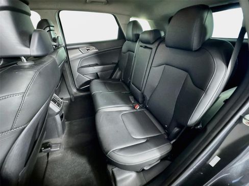 Used 2023 Kia Sportage EX FWD image 22