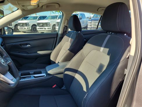 Used 2022 Nissan Sentra SV w/ All-Weather Package image 13