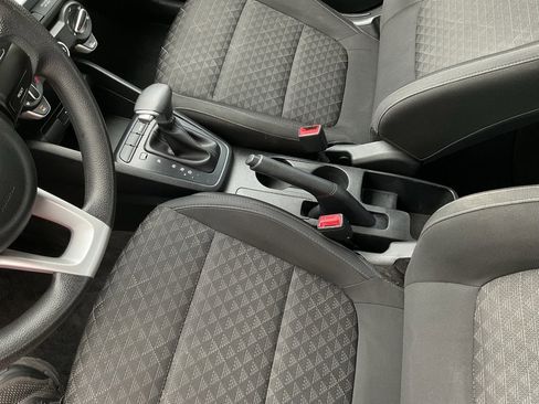 Used 2022 Kia Rio LX image 32