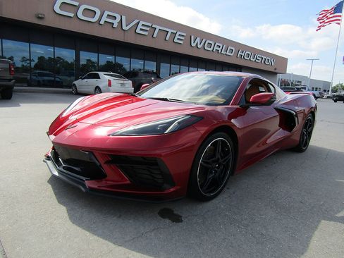 Used 2021 Chevrolet Corvette Stingray Premium Cpe w/ Z51 Performance Package RWD image 1