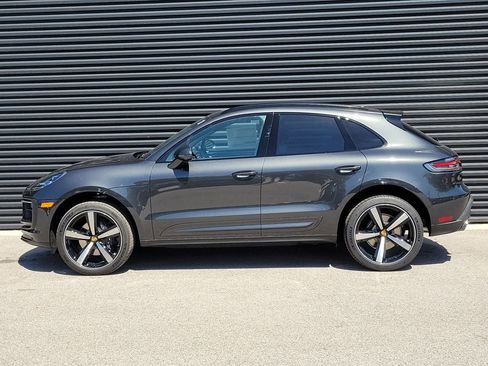 New 2026 Porsche Macan image 2