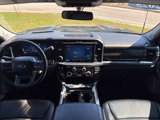 Used 2025 Ford F350 Lariat w/ Lariat Ultimate Package AWD/4WD image 12