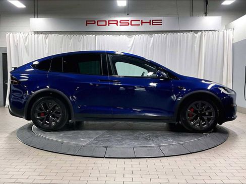 Used 2024 Tesla Model X Plaid image 11