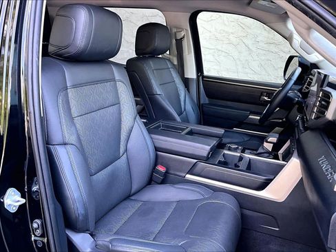 Used 2022 Toyota Tundra SR5 w/ SR5 Premium Package AWD/4WD image 9